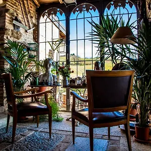 Borgo Santuletta Farm stay Santa Giuletta